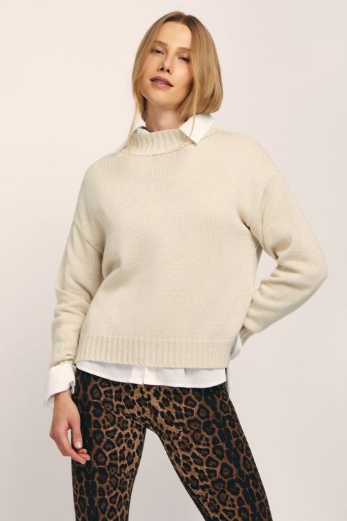 slow style, roupas, roupa feminina, blusa isabeli areia, blusa gola alta feminina, blusa manga longa elegante, blusa neutra feminina, blusa versátil inverno, tricô feminino moderno, look casual chic feminino
