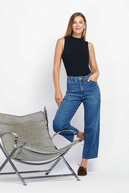 slow style, roupas, roupa feminina,regata de tricot feminina, regata fernanda preta, regata gola alta, blusa de tricot, regata canelada, moda feminina.