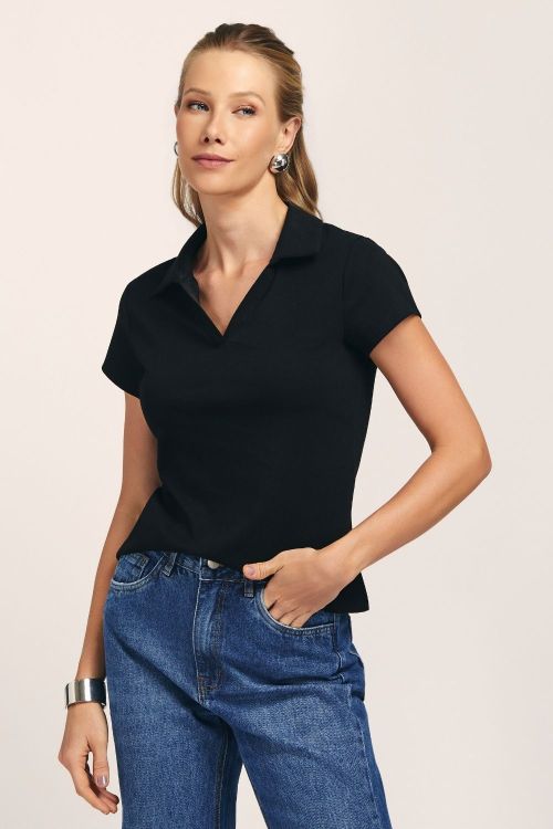 slow style, roupas, roupa feminina, blusa iris preta, blusa feminina gola polo, blusa casual.