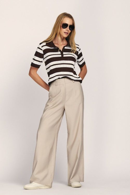 slow style, roupas, roupa feminina, calça helo bege, calça feminina, calça em alfaiataria, calça com bolsos frontais, calça modelagem reta