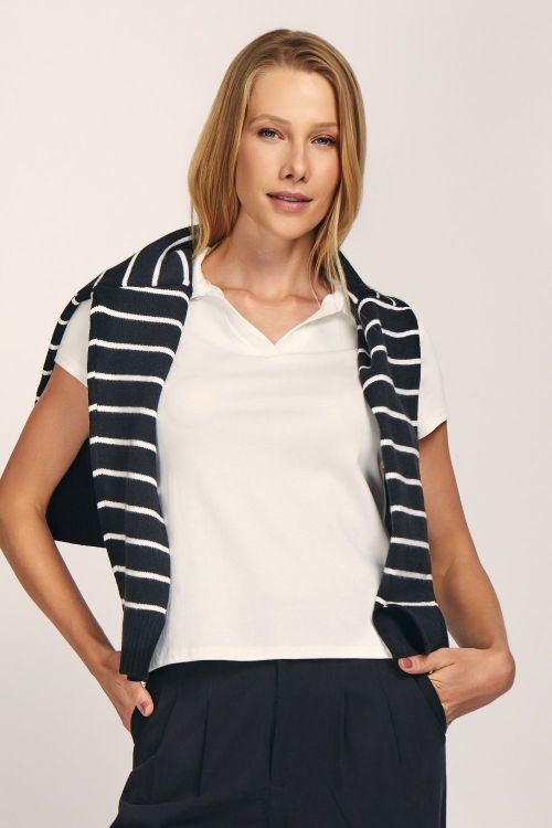 slow style, roupas, roupa feminina, blusa iris branca, blusa feminina gola polo, blusa casual.