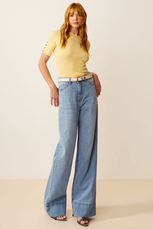 slow style, roupas, roupa feminina, calça jeans wide leg feminina, calça ana clara jeans cintura alta, jeans com bolsos traseiros, calça clara feminina, moda casual feminina