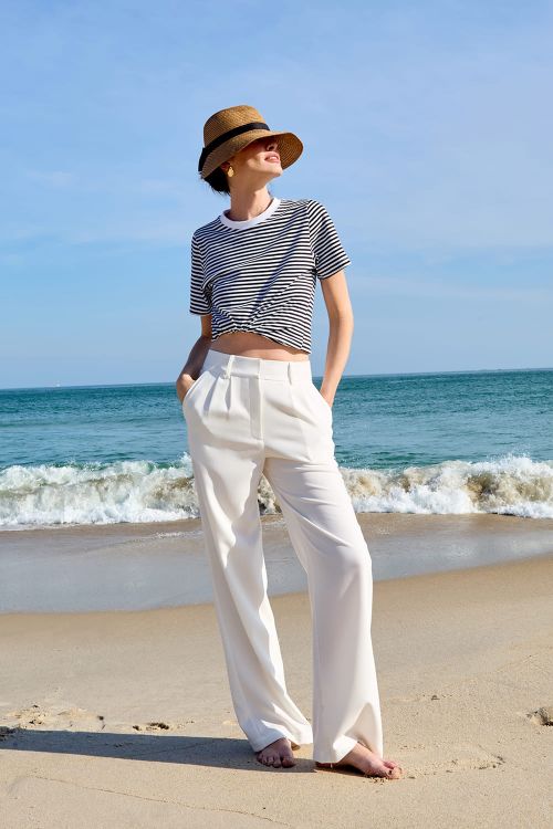 slow style, roupas, roupa feminina, calça dalia reta feminina, calça cintura alta branca, calça elegante feminina, calça de tecido leve, calça versátil feminina.