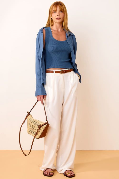 slow style, roupas, roupa feminina, calça dalia reta feminina, calça cintura alta branca, calça elegante feminina, calça de tecido leve, calça versátil feminina.