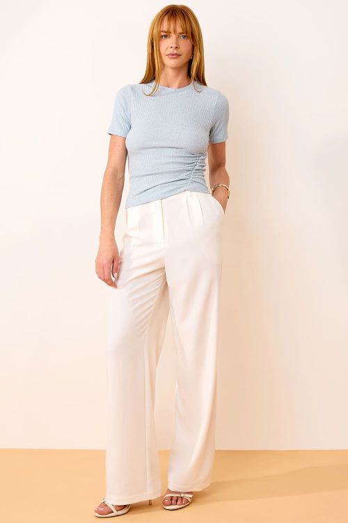 slow style, roupas, roupa feminina, blusa feminina azul, blusa dalia com franzido lateral, blusa canelada justa, blusa básica elegante, blusa casual feminina